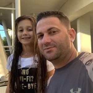 Meet your Posher, Reydel